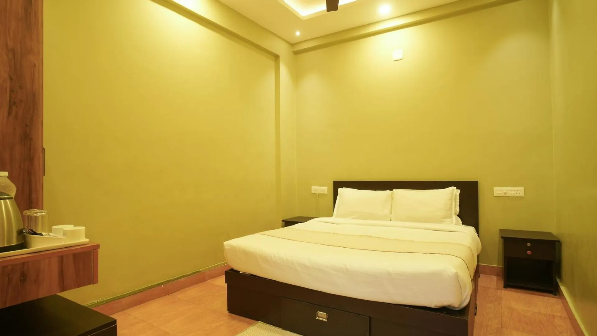 Rasha Residency Hostel Kalpetta